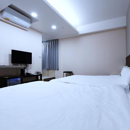 可青大飯店grand Ke-Cing Hotel Yilan Bagian luar foto