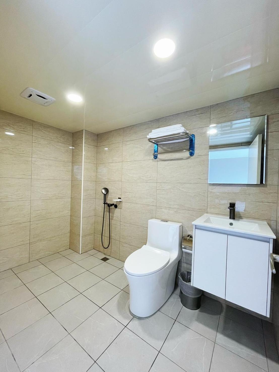 可青大飯店grand Ke-Cing Hotel Yilan Bagian luar foto
