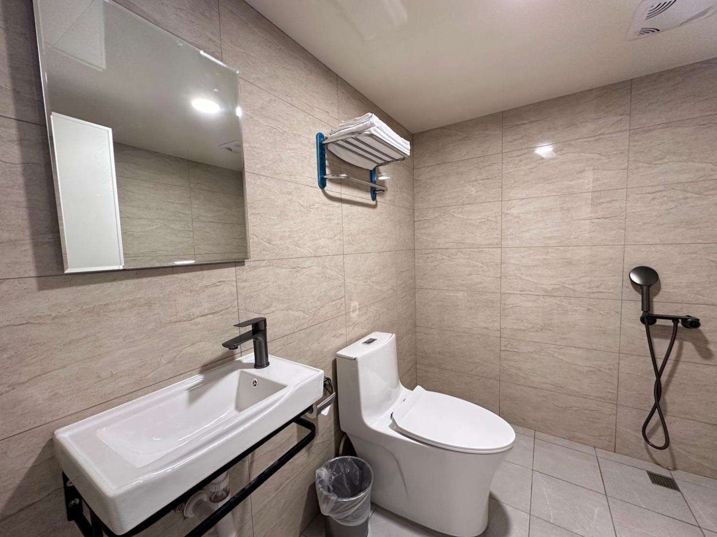 可青大飯店grand Ke-Cing Hotel Yilan Bagian luar foto
