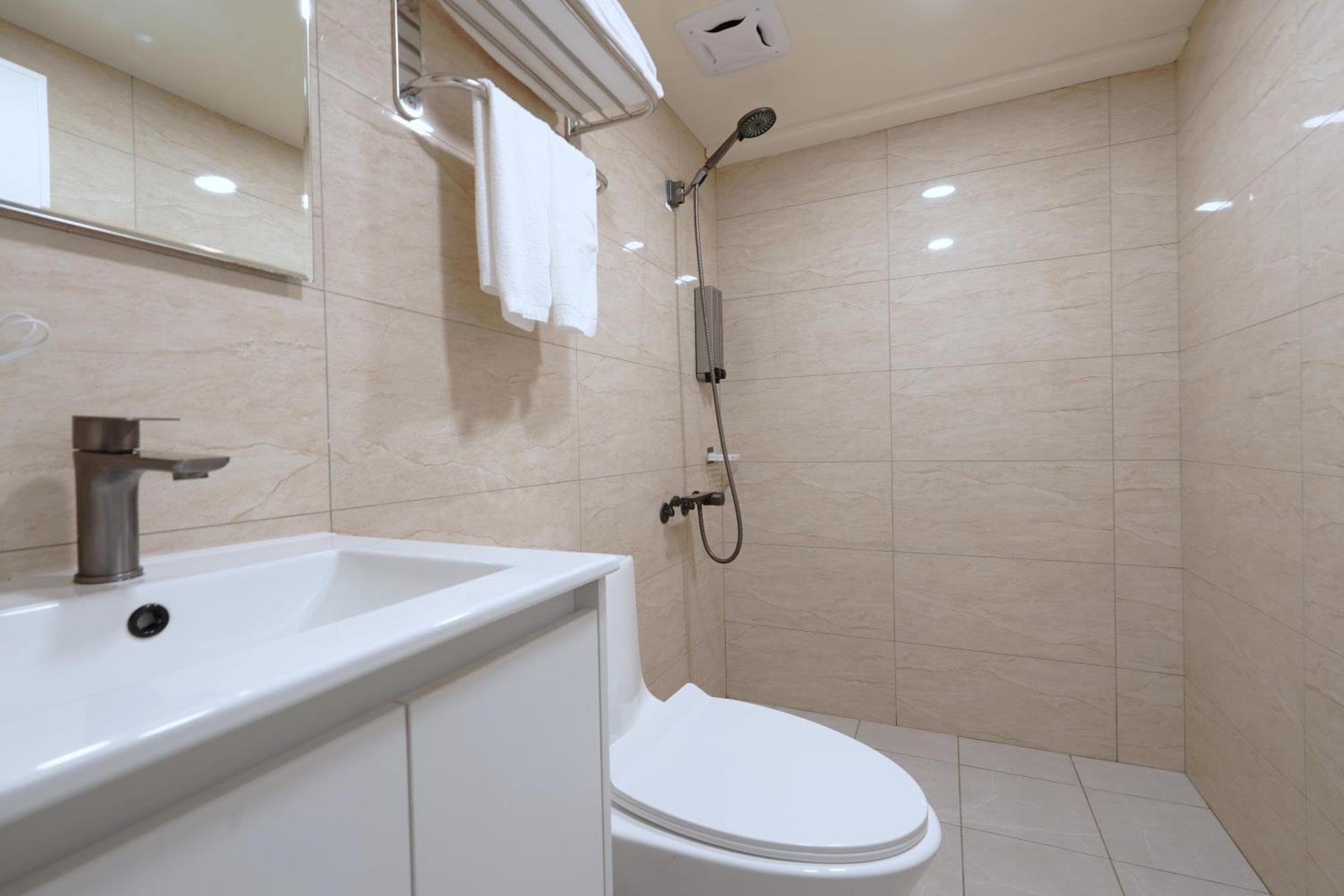 可青大飯店grand Ke-Cing Hotel Yilan Bagian luar foto